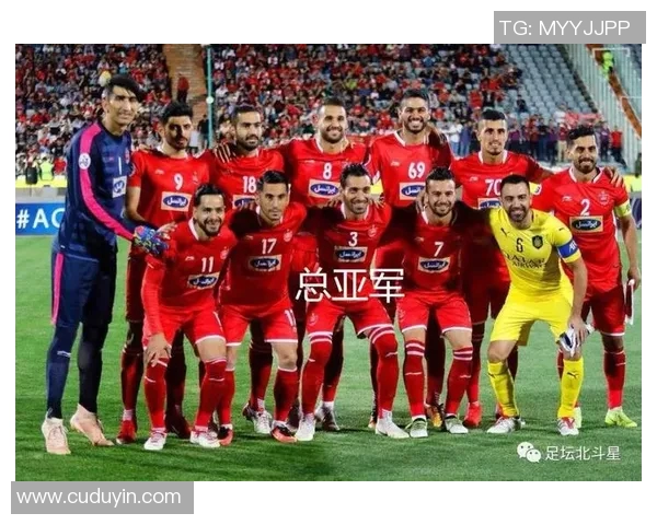 波斯波利与希拉尔的巅峰对决揭示足球战术与激情的完美结合