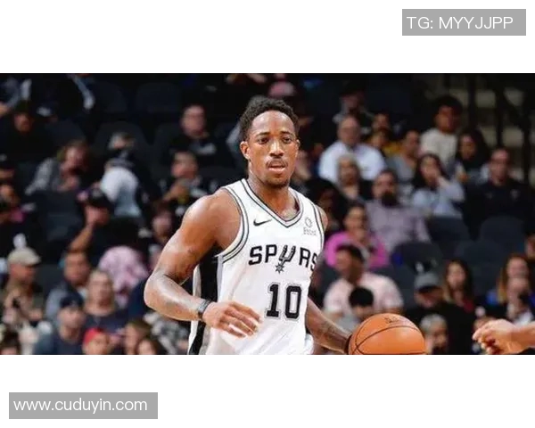 湖人对阵火箭第四场激战回顾球星表现与战术分析全景呈现