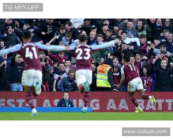 澳超激战惠灵顿凤凰迎战墨尔本胜利争夺关键三分